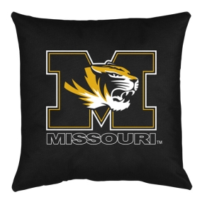 Missouri Tigers Toss Pillow