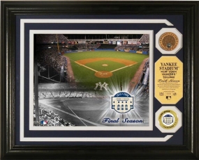 Yankee Stadium Final Season 24KT Gold and Infield Dirt Coin Photo Mint